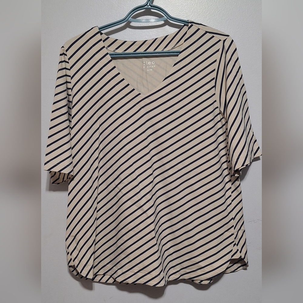 XL Cleo Black and Cream Striped V-Neck Tee